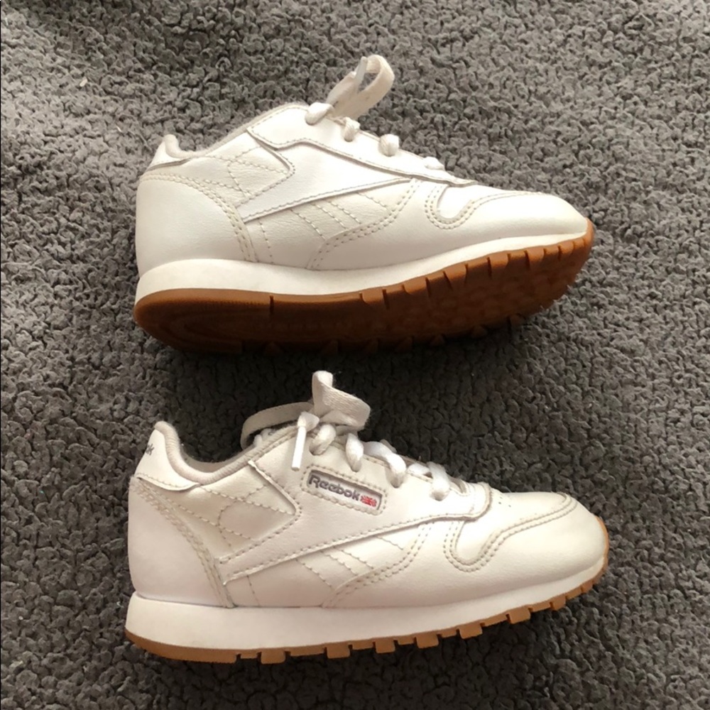 Toddler white reebok sneakers - Picture 3 of 4